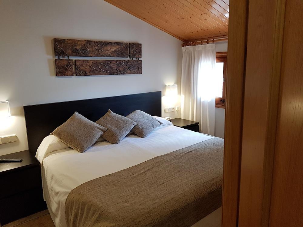 Hotel Sant Roc Кампродон Екстериор снимка