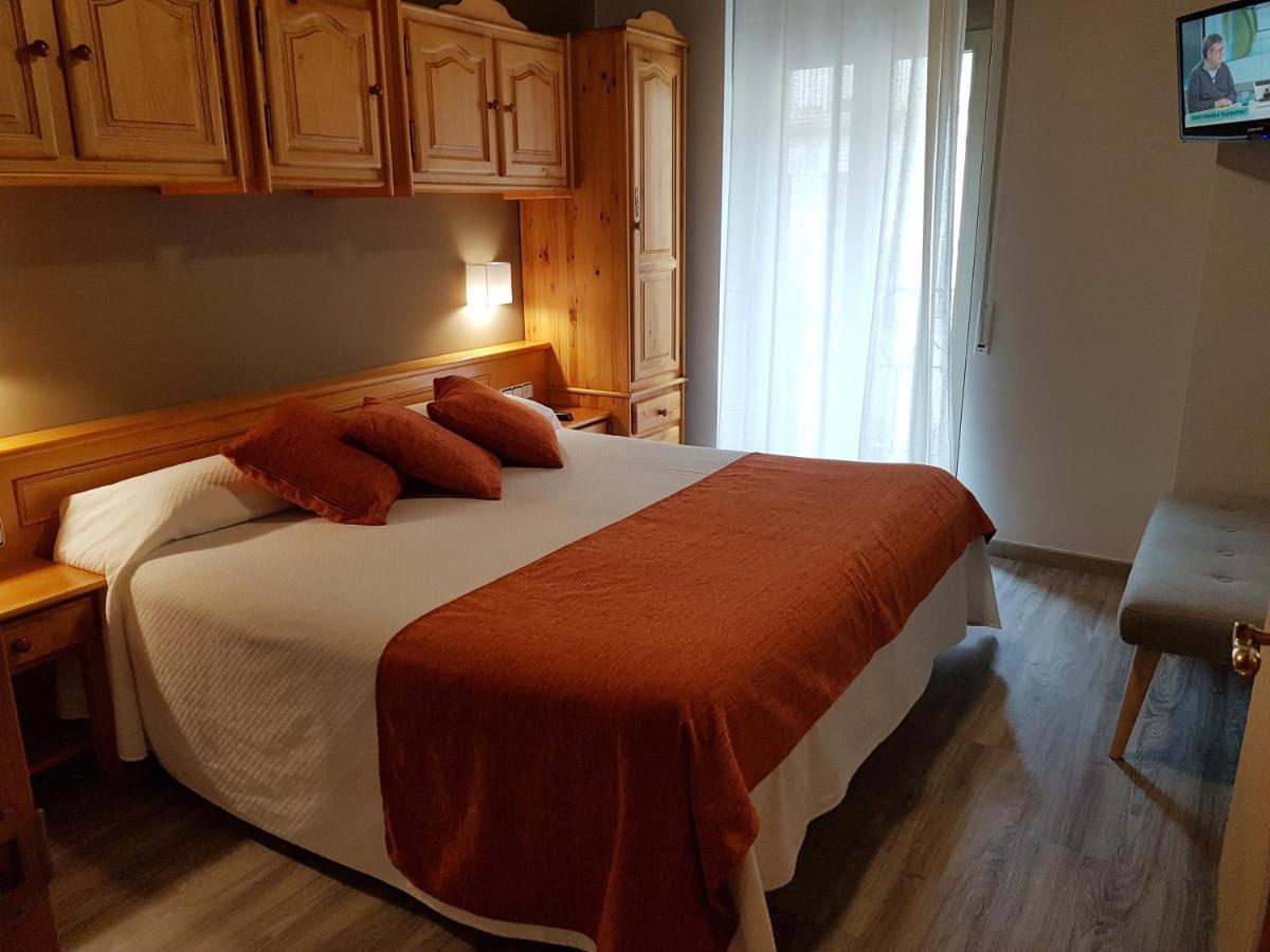 Hotel Sant Roc Кампродон Екстериор снимка