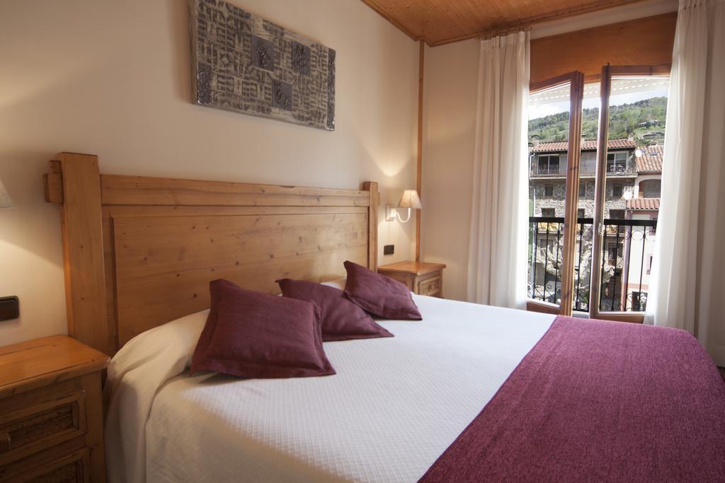 Hotel Sant Roc Кампродон Екстериор снимка