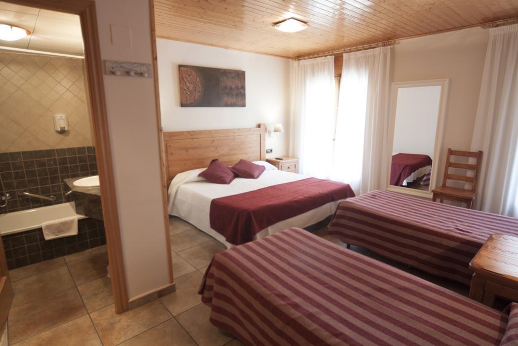 Hotel Sant Roc Кампродон Екстериор снимка