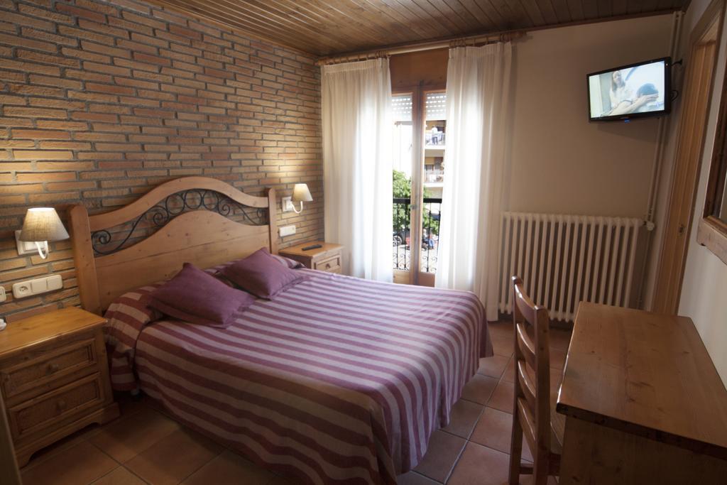 Hotel Sant Roc Кампродон Екстериор снимка
