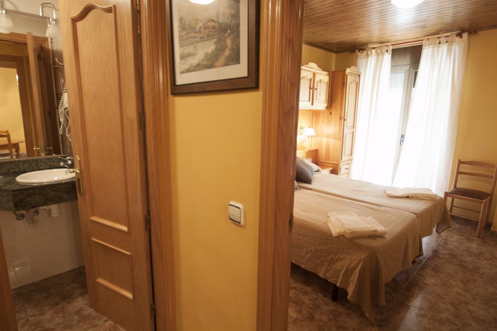 Hotel Sant Roc Кампродон Екстериор снимка