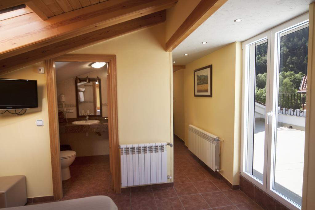 Hotel Sant Roc Кампродон Екстериор снимка