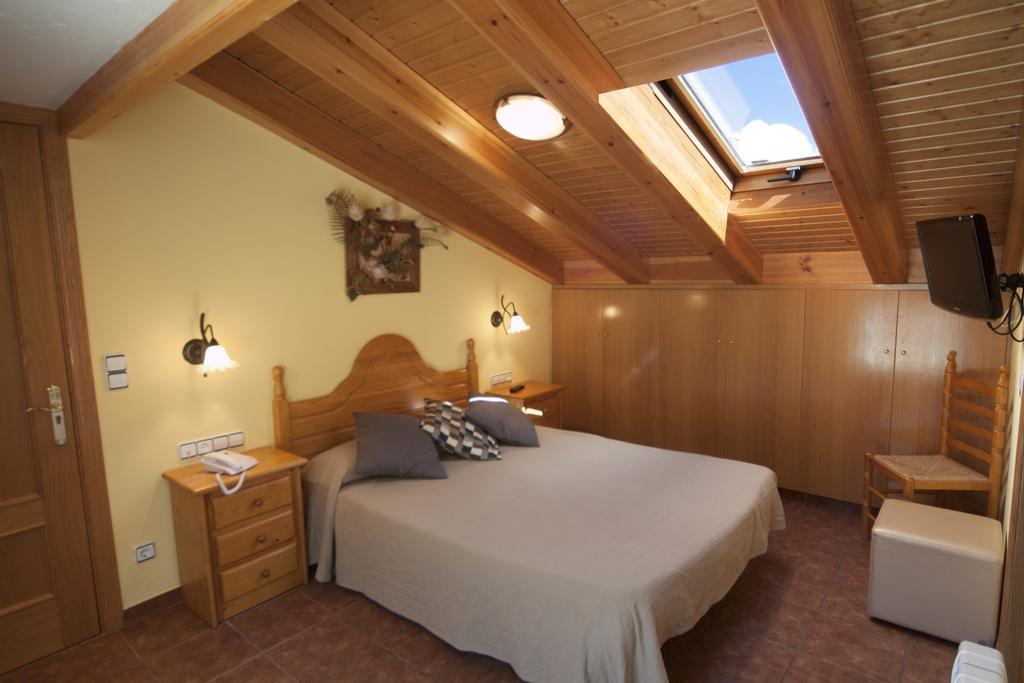 Hotel Sant Roc Кампродон Екстериор снимка