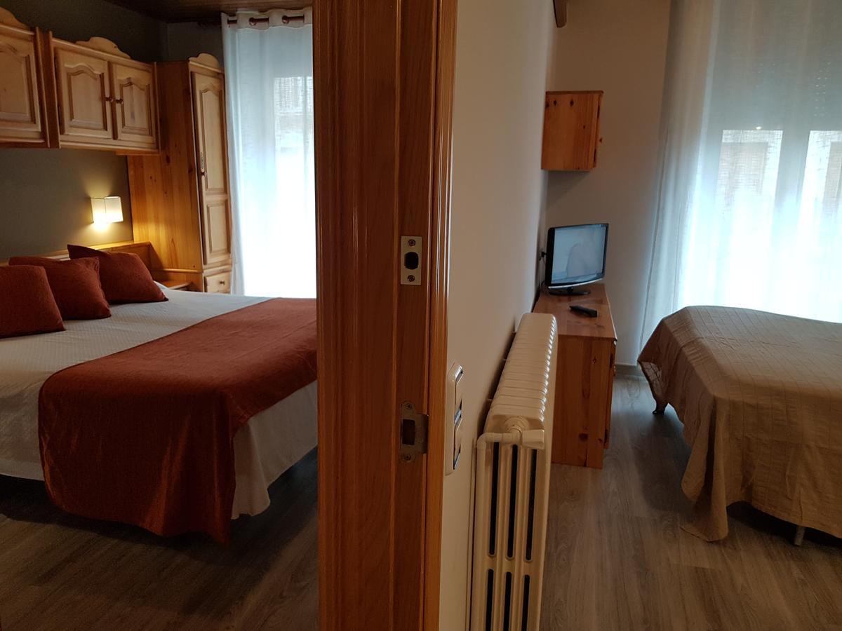 Hotel Sant Roc Кампродон Екстериор снимка
